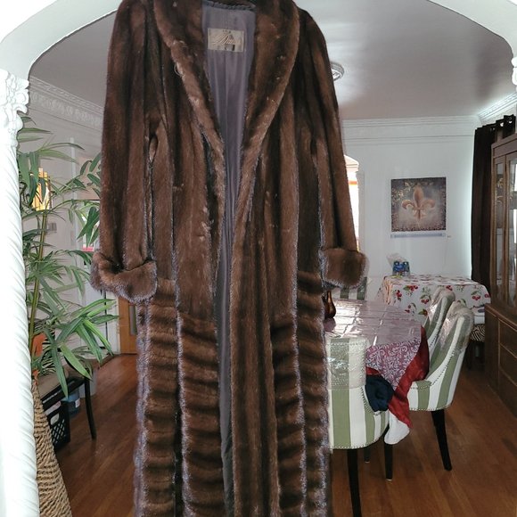 Full length Sheard Mink - Picture 5 of 5